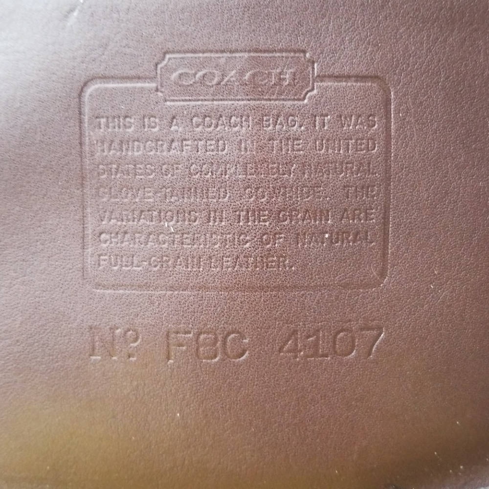 Small Coach Vintage Leather Crossbody Purse - Picture 5 of 8